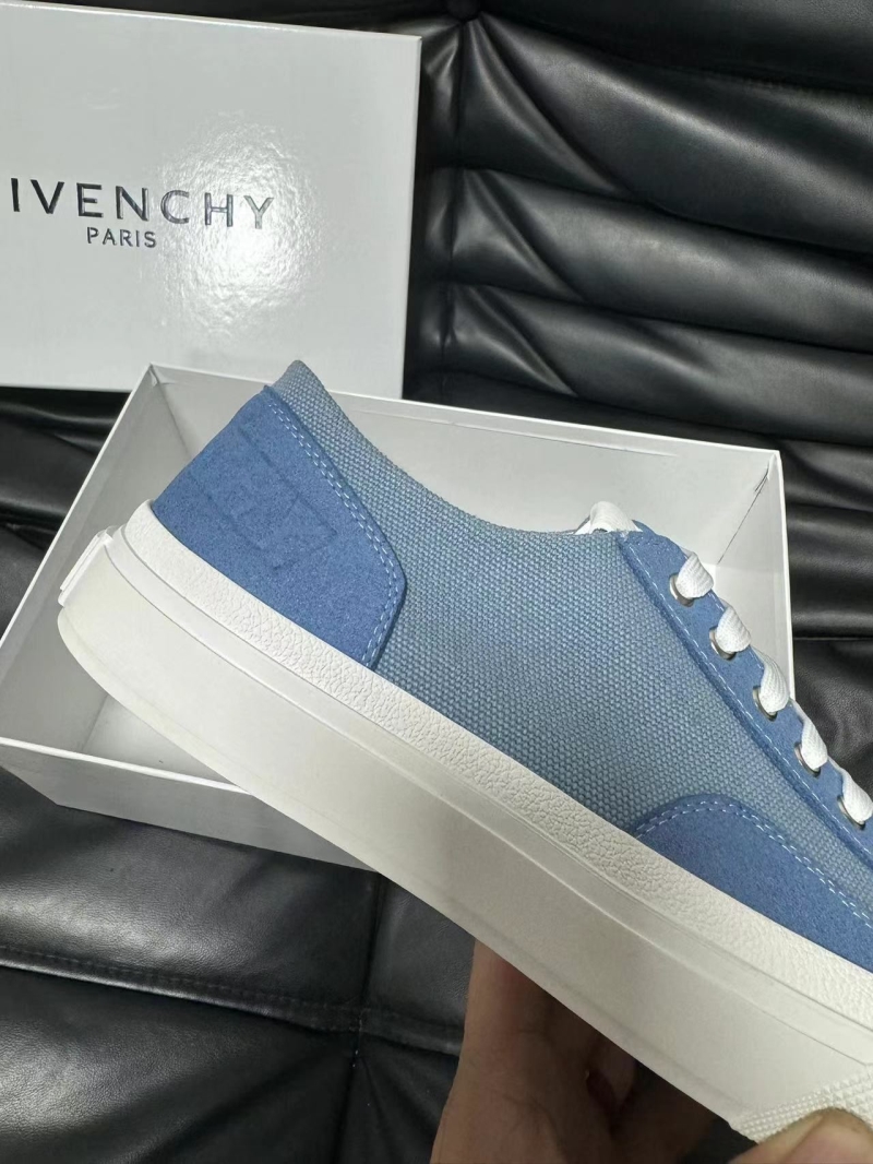 Givenchy Sneakers